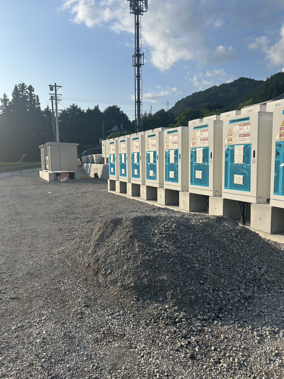 岐阜県内の蓄電所。制度が動いても、現地の条件と収支の前提を一つずつ確認する作業は変わりません